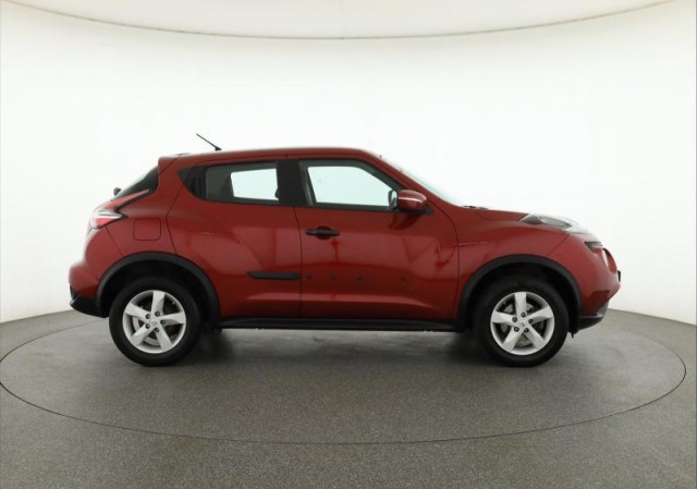 Nissan Juke  1.6 i 