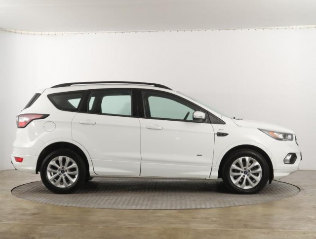Ford Kuga  2.0 TDCi ST-Line