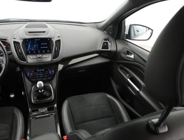 Ford Kuga  2.0 TDCi ST-Line
