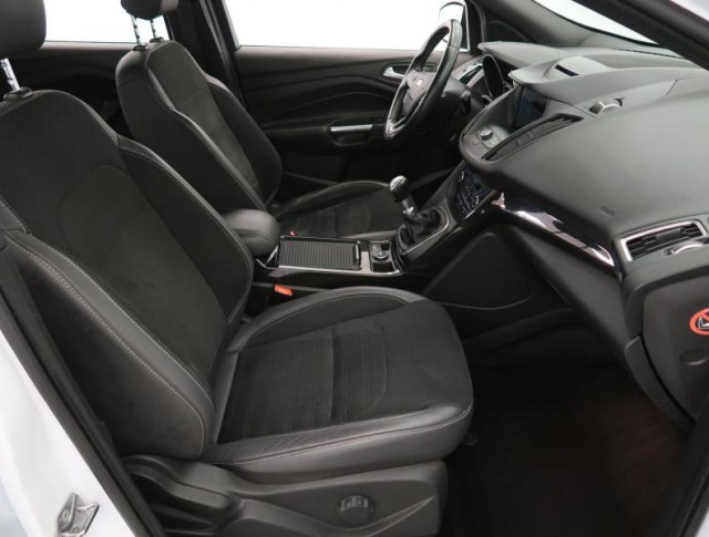 Ford Kuga  2.0 TDCi ST-Line