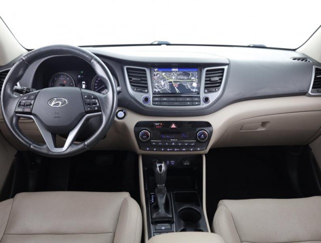 Hyundai Tucson  2.0 CRDi 