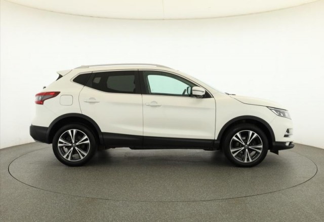 Nissan Qashqai  1.3 DIG-T 