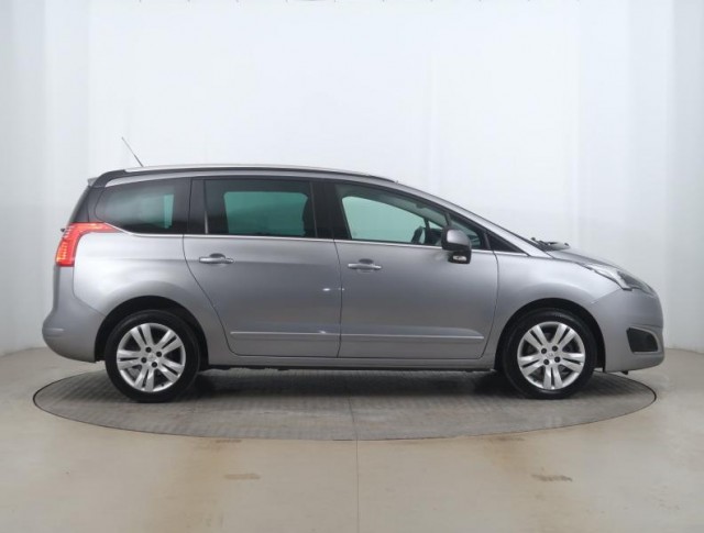 Peugeot 5008  1.6 BlueHDi 
