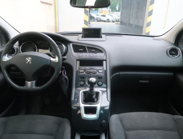 Peugeot 5008  1.6 BlueHDi 