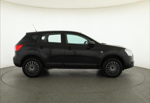 Nissan Qashqai  2.0 