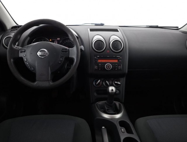 Nissan Qashqai  1.6 