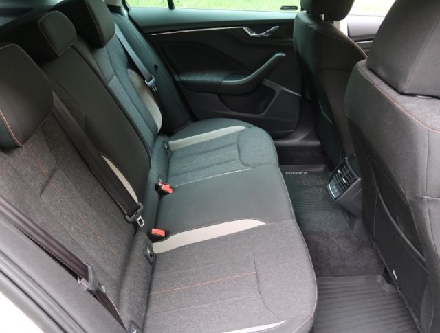 Škoda Kamiq  1.5 TSI 