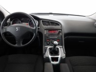 Peugeot 5008  2.0 BlueHDi 