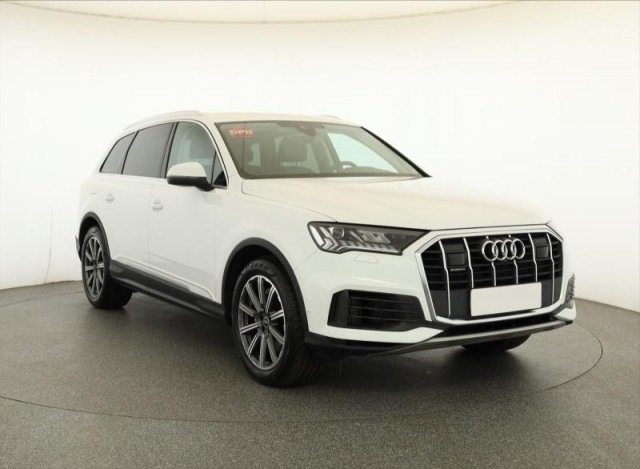 Audi Q7  55 TFSI .