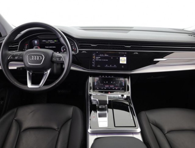 Audi Q7  55 TFSI .