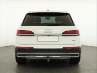 Audi Q7  55 TFSI .