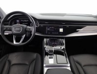 Audi Q7  55 TFSI .