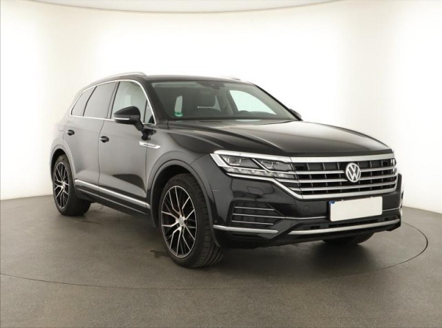 Volkswagen Touareg  3.0 TDI 
