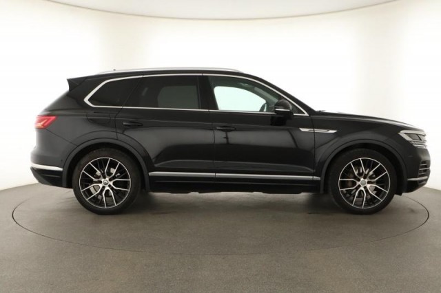 Volkswagen Touareg  3.0 TDI 
