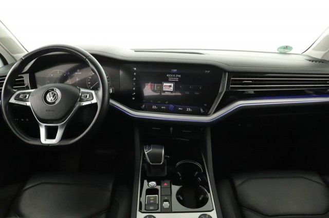 Volkswagen Touareg  3.0 TDI 