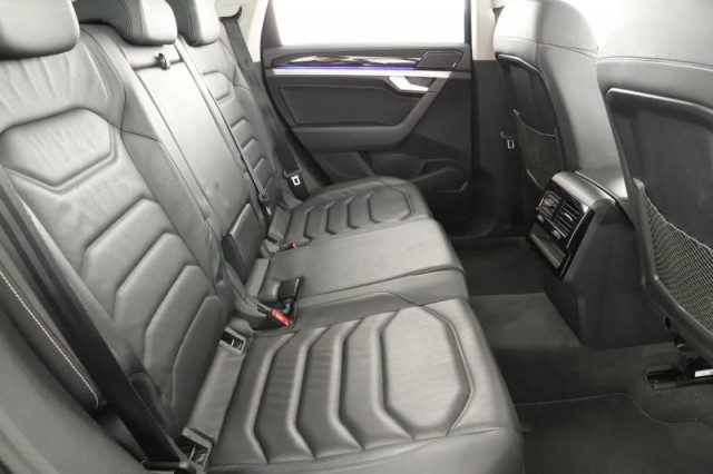 Volkswagen Touareg  3.0 TDI 