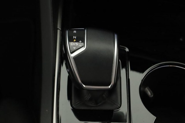 Volkswagen Touareg  3.0 TDI 
