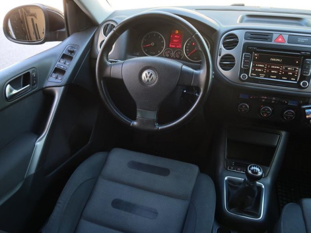 Volkswagen Tiguan  2.0 TSI 