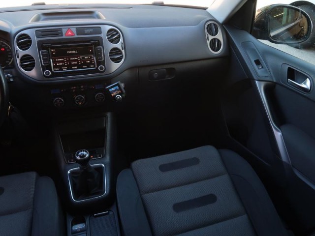 Volkswagen Tiguan  2.0 TSI 