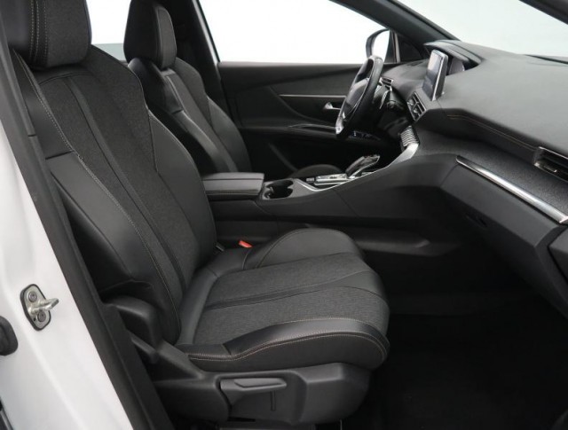 Peugeot 5008  1.5 BlueHDi GT Line