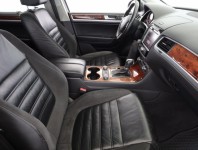Volkswagen Touareg  3.0 TDI 
