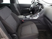 Peugeot 3008  2.0 HDi 