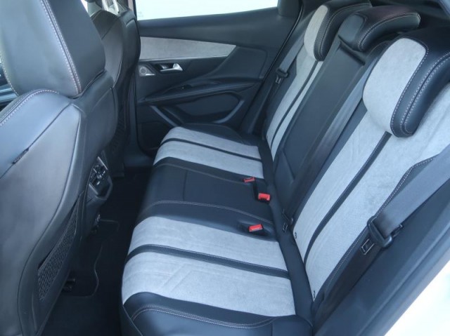 Peugeot 3008  e-Hybrid 300 