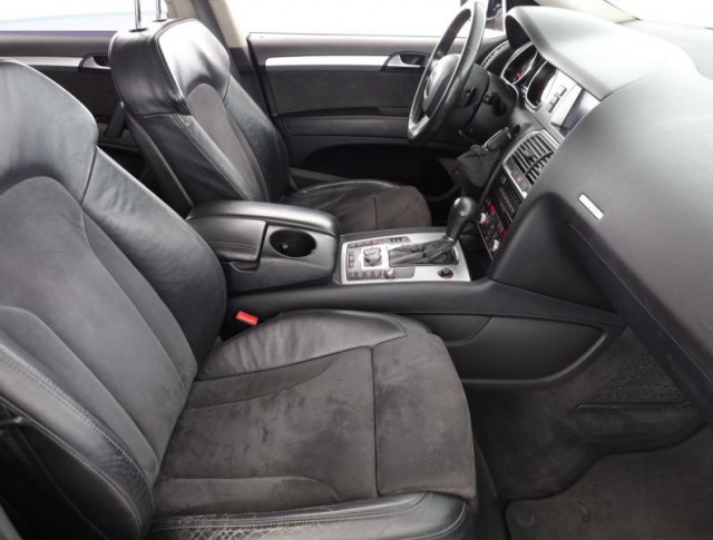 Audi Q7  3.0 TDI 