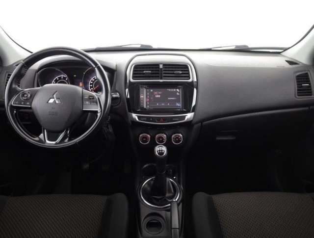 Mitsubishi ASX  1.6 MIVEC 