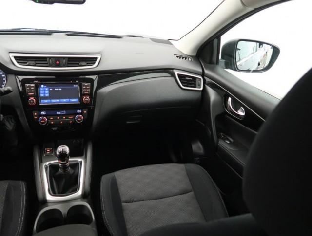 Nissan Qashqai  1.2 DIG-T 