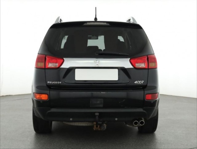 Peugeot 4007  2.2 HDI 