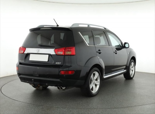 Peugeot 4007  2.2 HDI 