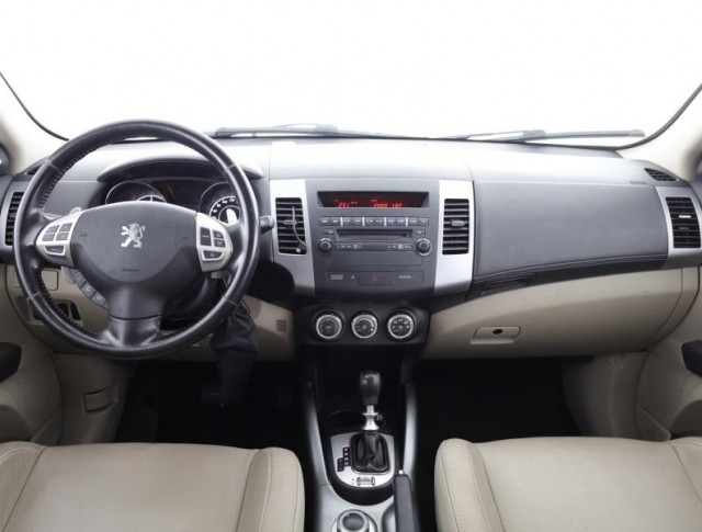 Peugeot 4007  2.2 HDI 