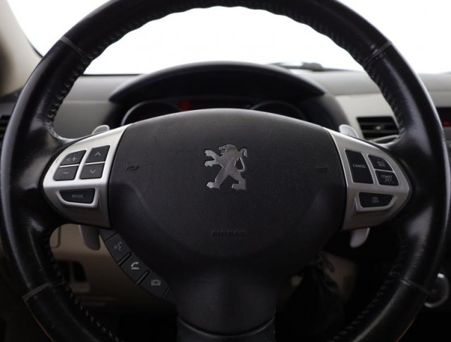 Peugeot 4007  2.2 HDI 