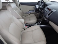 Peugeot 4007  2.2 HDI 