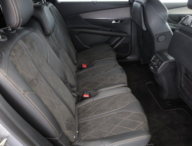 Peugeot 5008  2.0 BlueHDi 