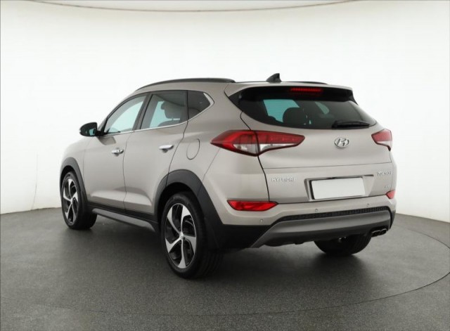 Hyundai Tucson  2.0 CRDi 