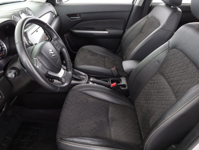 Suzuki Vitara  1.5 Hybrid 