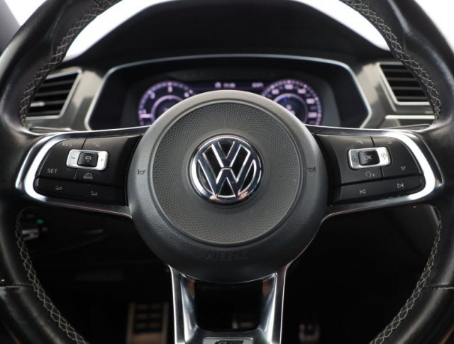 Volkswagen Tiguan  2.0 TDI R-Line