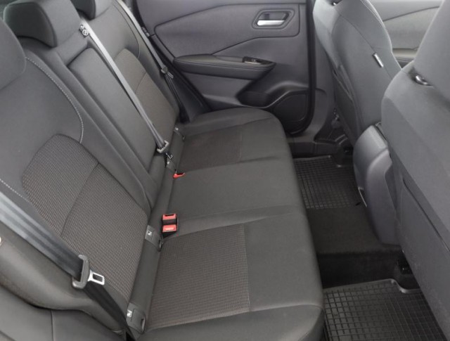 Nissan Qashqai  1.3 DIG-T MHEV 
