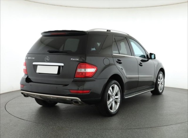 Mercedes-Benz ML  ML 300 CDI 