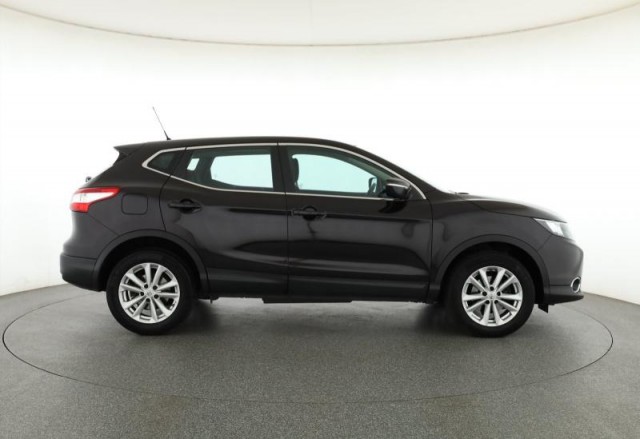 Nissan Qashqai  1.2 DIG-T 