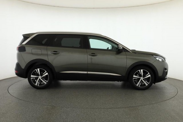 Peugeot 5008  PureTech 130 