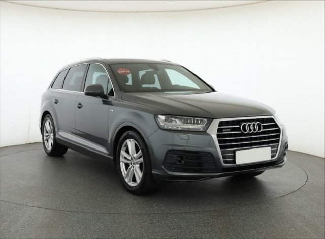 Audi Q7  3.0 TDI 