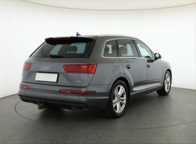 Audi Q7  3.0 TDI 