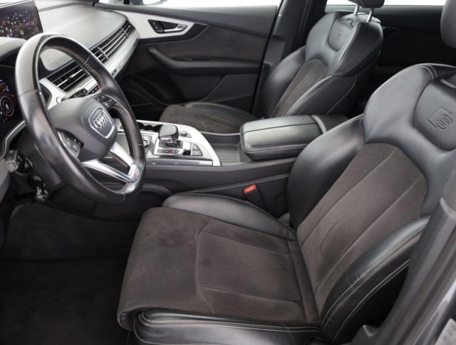 Audi Q7  3.0 TDI 