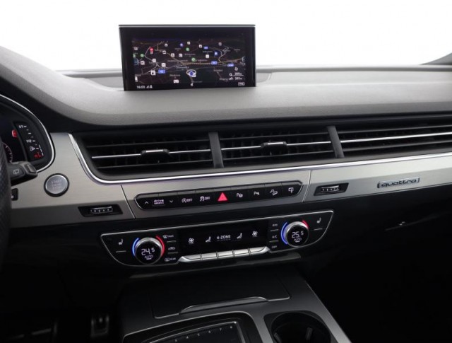 Audi Q7  3.0 TDI 