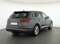 Audi Q7  3.0 TDI 