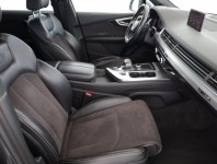 Audi Q7  3.0 TDI 
