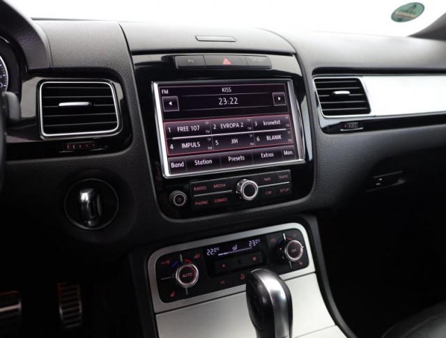 Volkswagen Touareg  3.0 TDI 